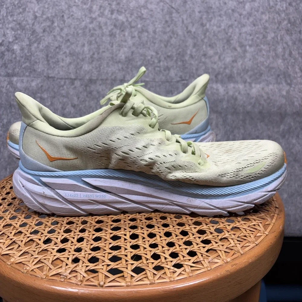 Hoka‎ One Clifton 8 Men's 10.5D Running Shoe Sneaker Light Green Butterfly